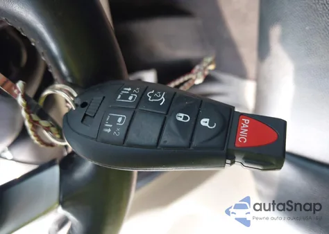 2015 Chrysler Town & Country Touring z USA, uszkodzony, nr VIN 2C4RC1BG0FR522141